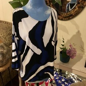 Chicos top size M cold shoulder style